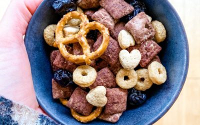 Valentine’s Day Puppy Chow Trail Mix | McDaniel Recipes